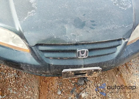 2001 Honda Accord 2.3 Lx from USA, damaged, VIN 1HGCG56451A013307